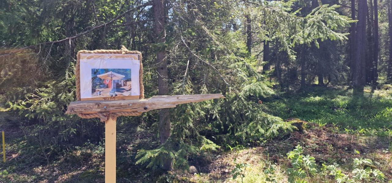 Huvilat Moeja I Stockholms Skaergard *